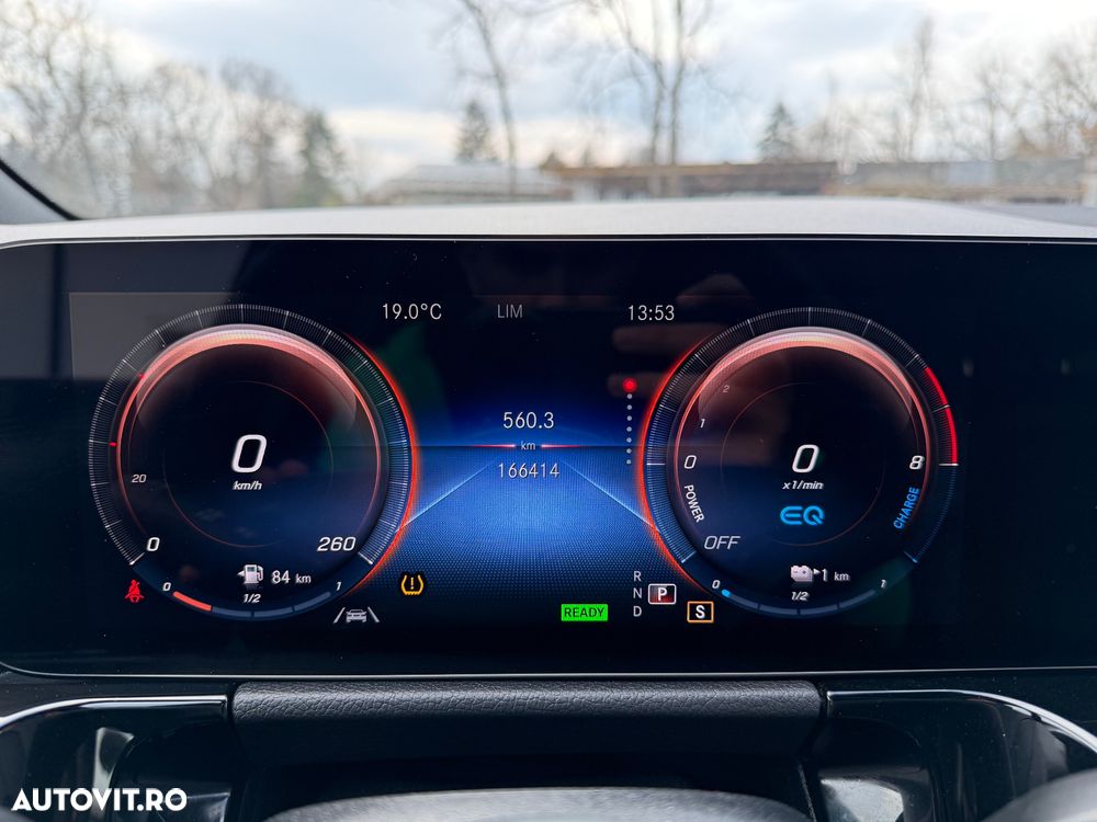 Mercedes-Benz GLA 250 e 8G-DCT Special Edition - 24