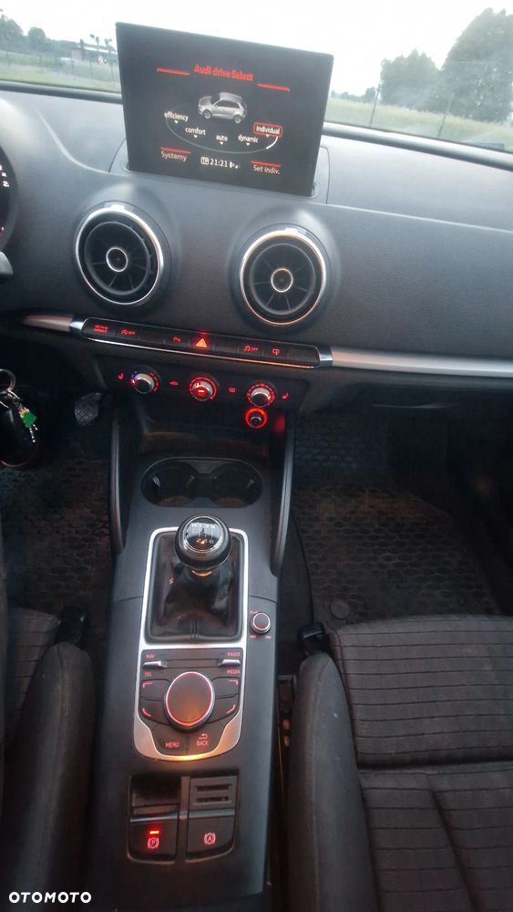 Audi A3 Sportback 2.0 TDI - 9