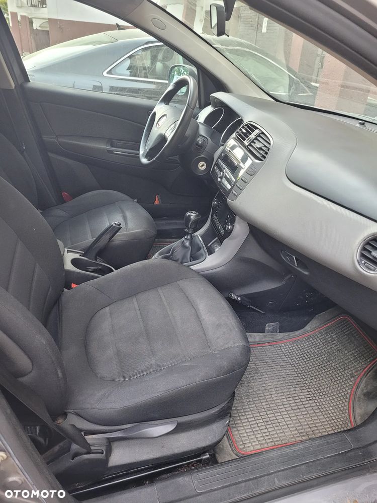 Fiat Bravo 1.9 Multijet Estiva Blue&Me - 12