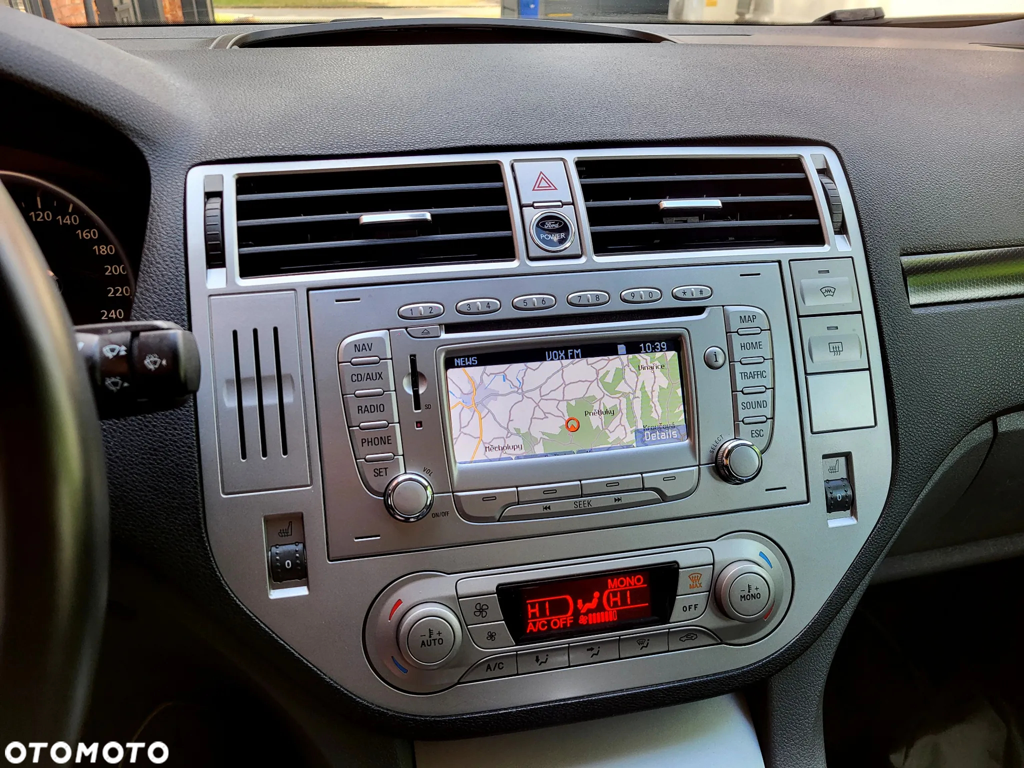 Ford Kuga 2.0 TDCi 4x4 Titanium - 11