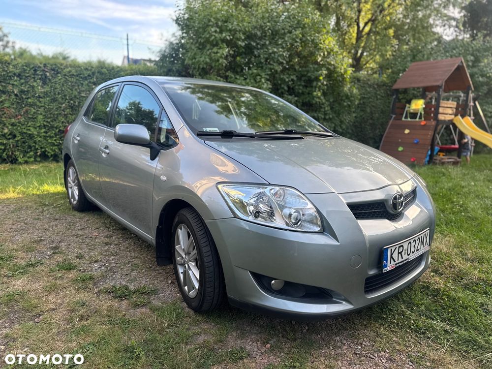 Toyota Auris 1.4 D-4D Terra - 2