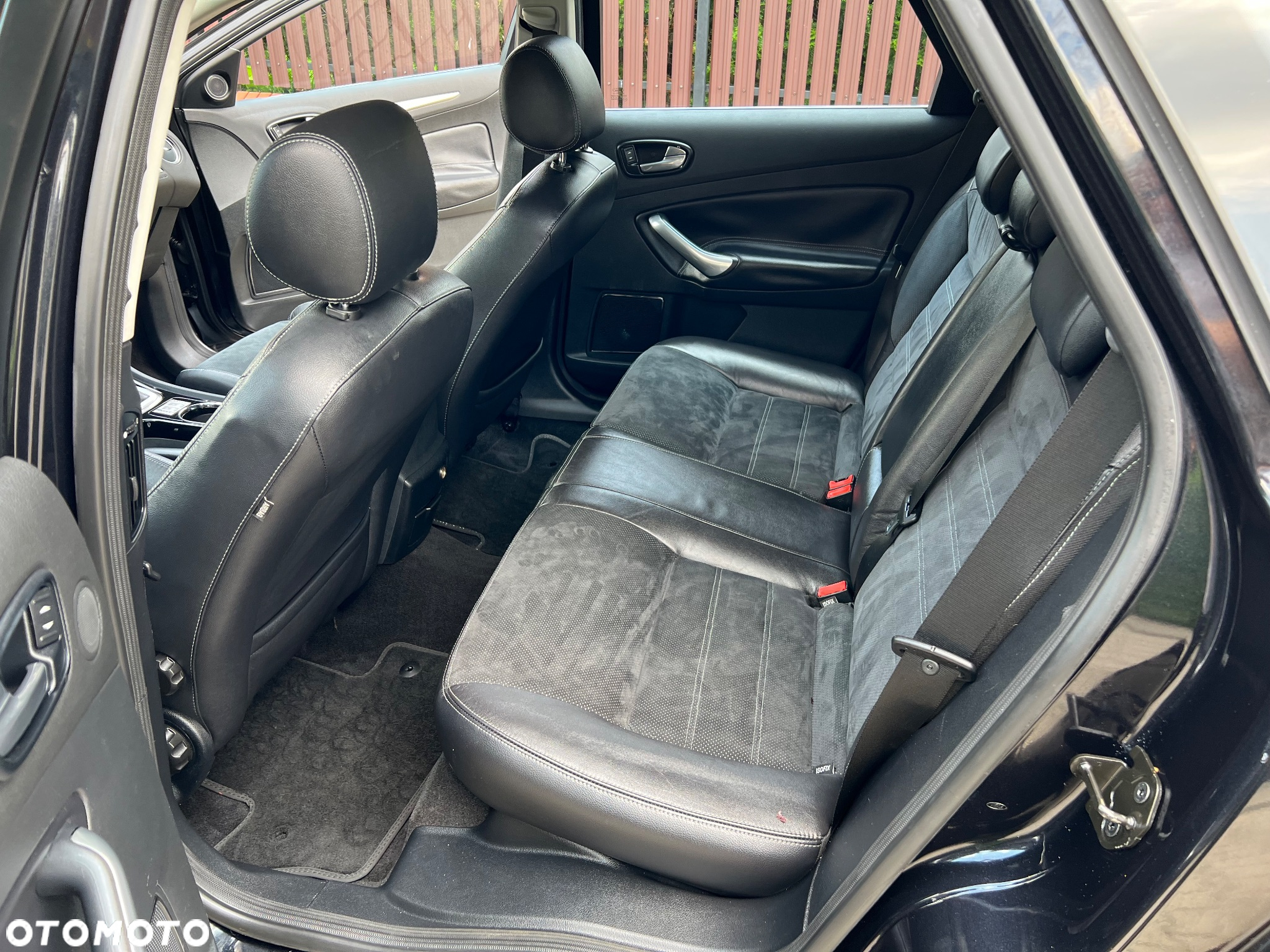 Ford Mondeo 2.0 TDCi Titanium X - 30