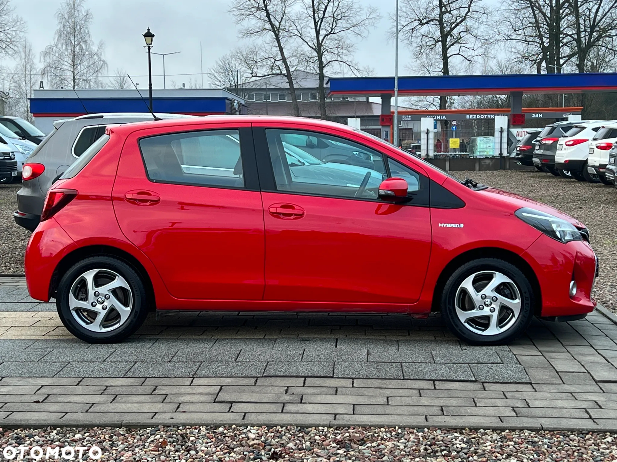 Toyota Yaris - 12