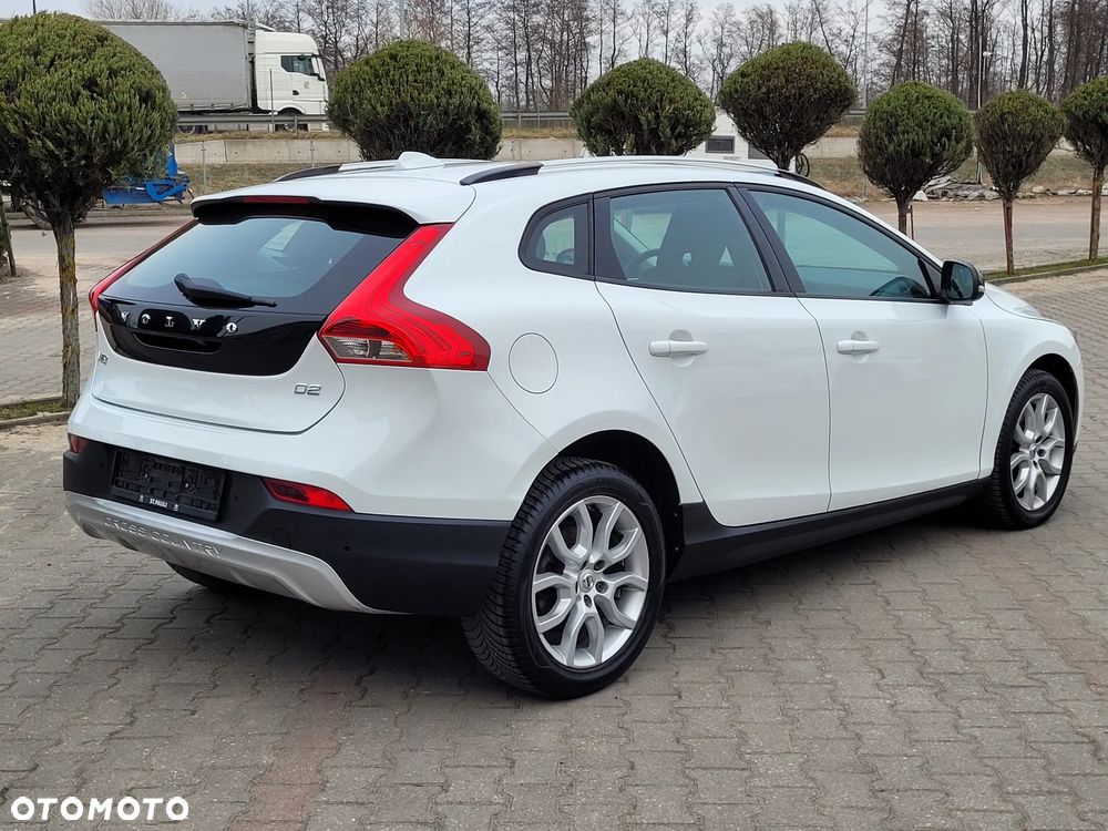 Volvo V40 Cross Country D2 Momentum - 13