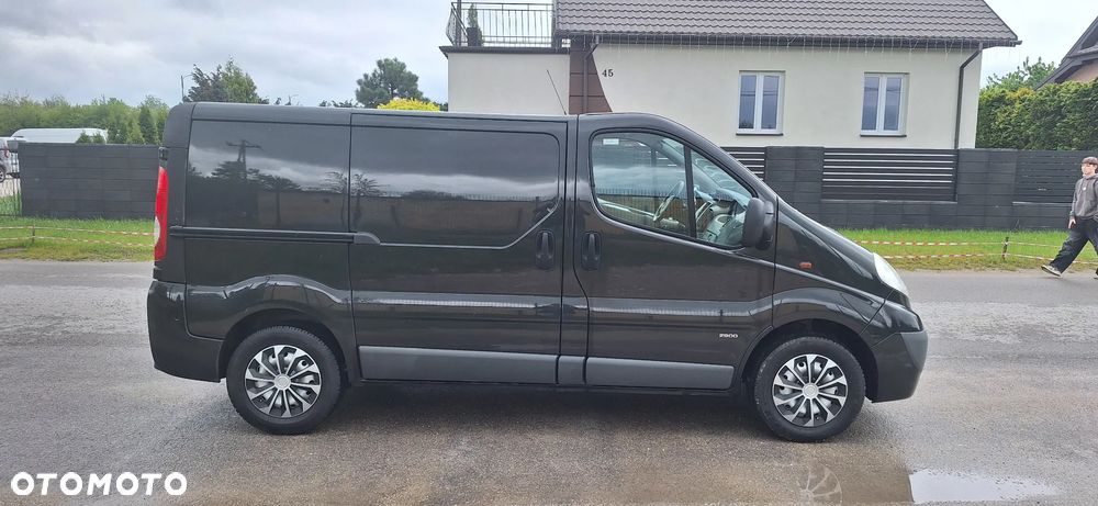 Opel Vivaro - 2
