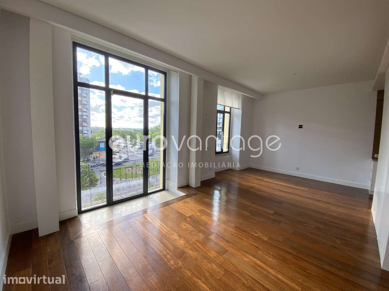 Apartamento T1 em Condomínio Fechado, Centro Leiria - Grande imagem: 2/19