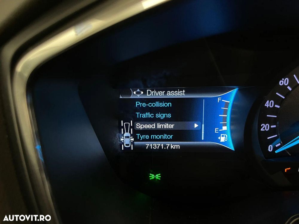 Ford Mondeo 2.0 HEV Titanium - 27