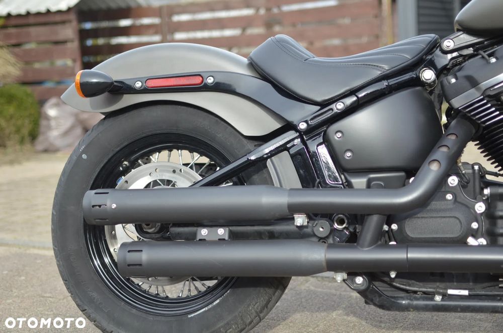 Harley-Davidson Softail Street Bob - 20