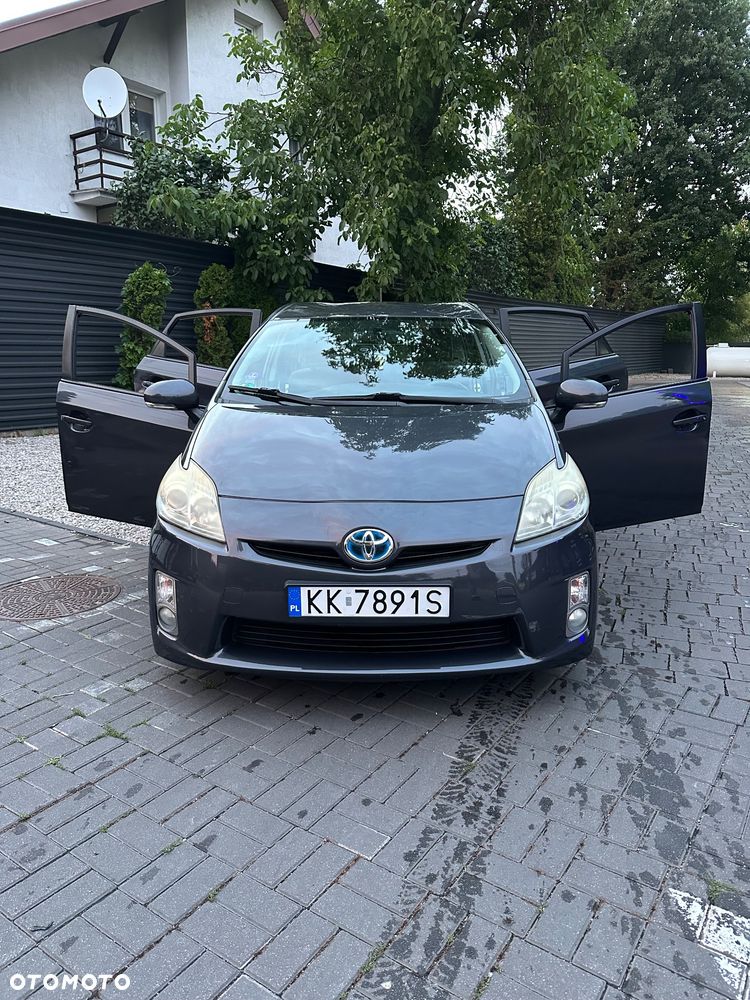 Toyota Prius+ ver--hybrid-sol - 1