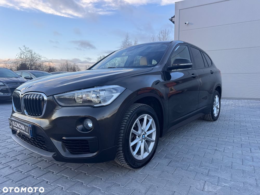 BMW X1 sDrive18i GPF Sport Line - 1