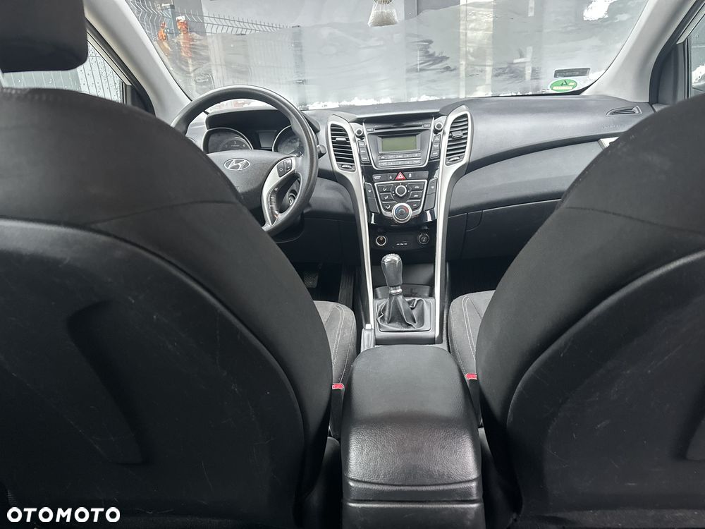 Hyundai i30 1.6 CRDi Classic + - 12