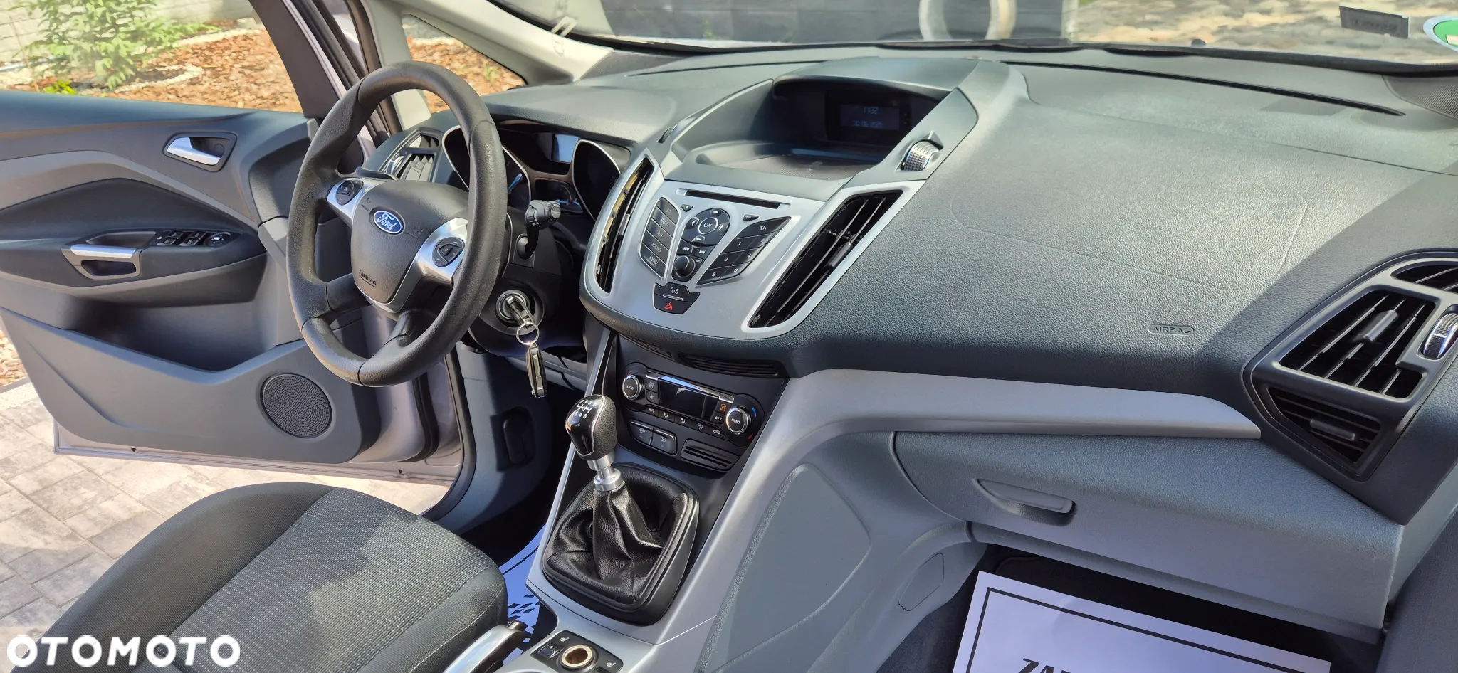 Ford Grand C-MAX - 25