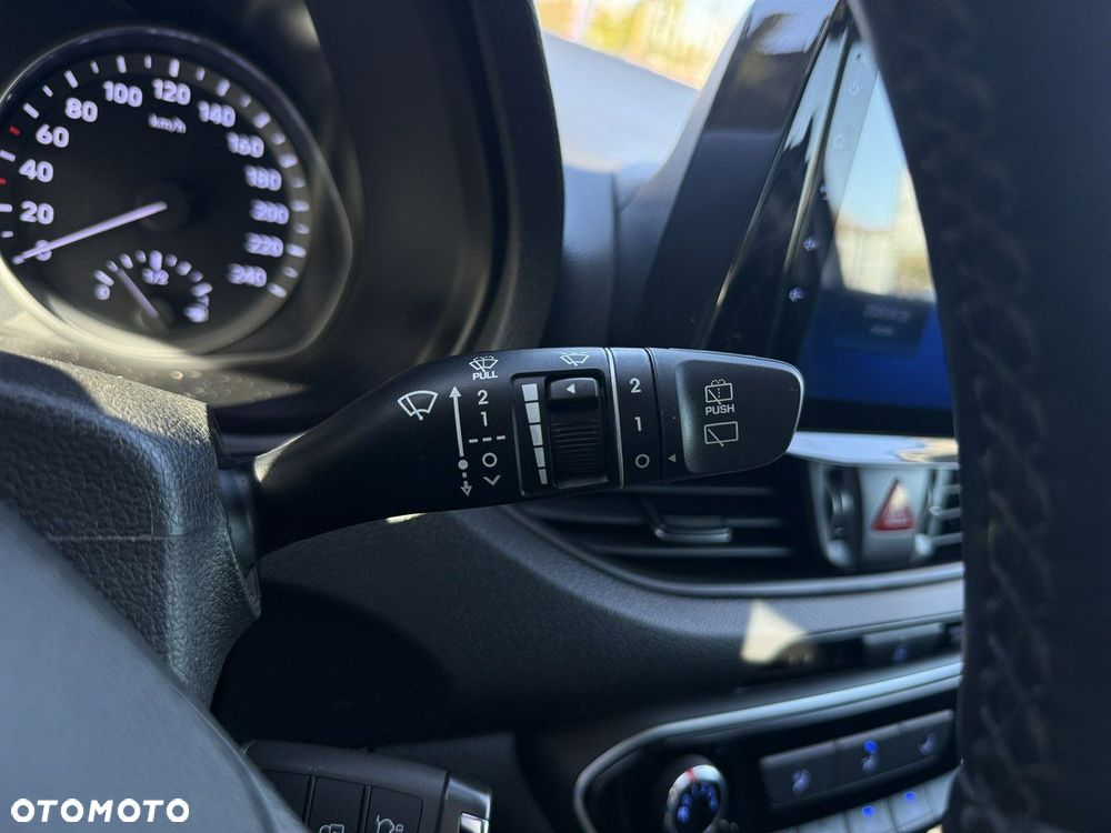 Hyundai i30 1.0 T-GDI Classic + - 21