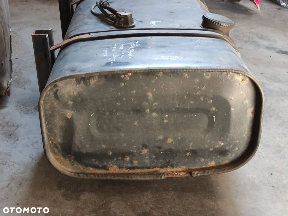 BAK ZBIORNIK PALIWA + POMPKA MAN L2000 106x60x35,5 - 8