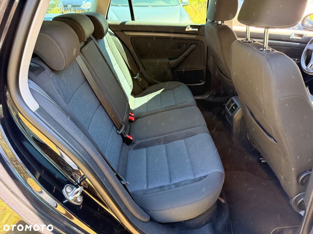 Volkswagen Golf 1.6 TDI DPF Comfortline - 19