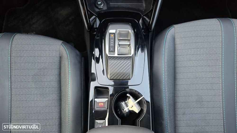 Peugeot e-208 Allure Pack - 43