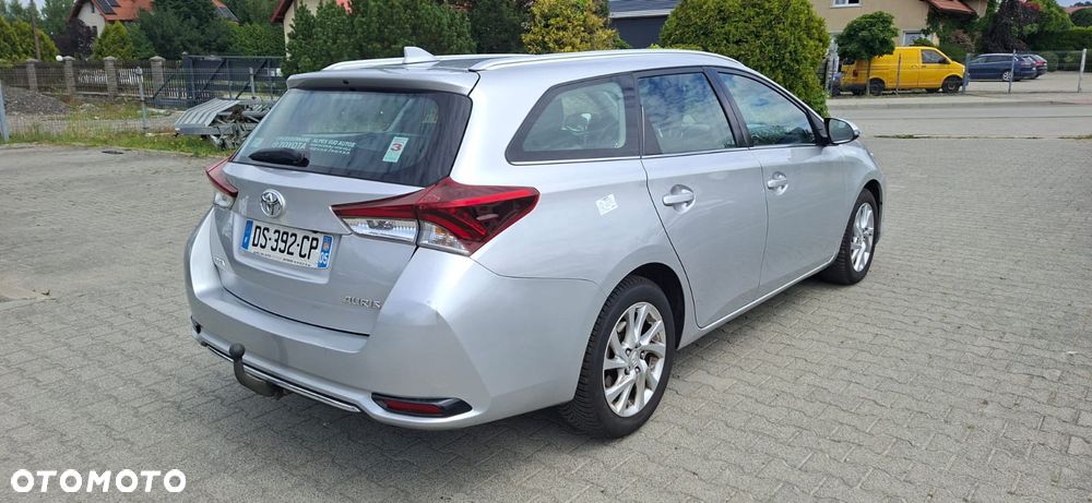 Toyota Auris 1.6 D-4D Edition S+ - 3