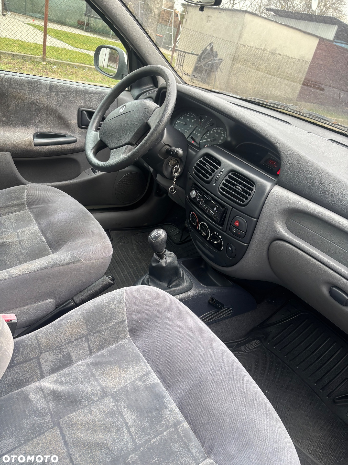 Renault Megane 1.4 RN 16V - 9