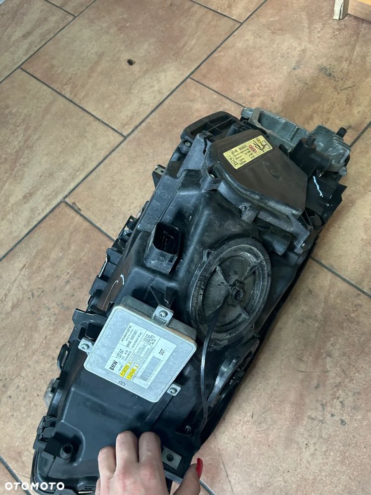 LAMPA BMW F01 F02 LEWY PRZÓD KOMPLETNA BIXENON ANGLIK 7182153 USZKODZONA - 4