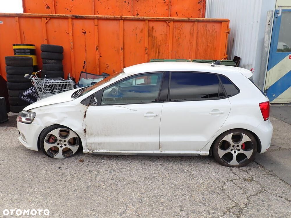 Volkswagen Polo 1.4 DSG GTI - 4