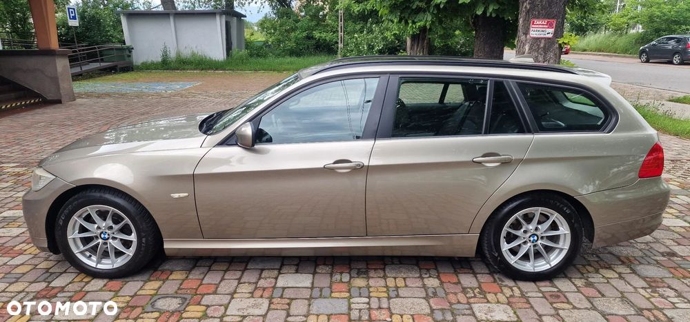 BMW Seria 3 320d DPF Edition Sport - 19