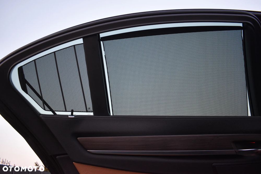 BMW Seria 7 - 9