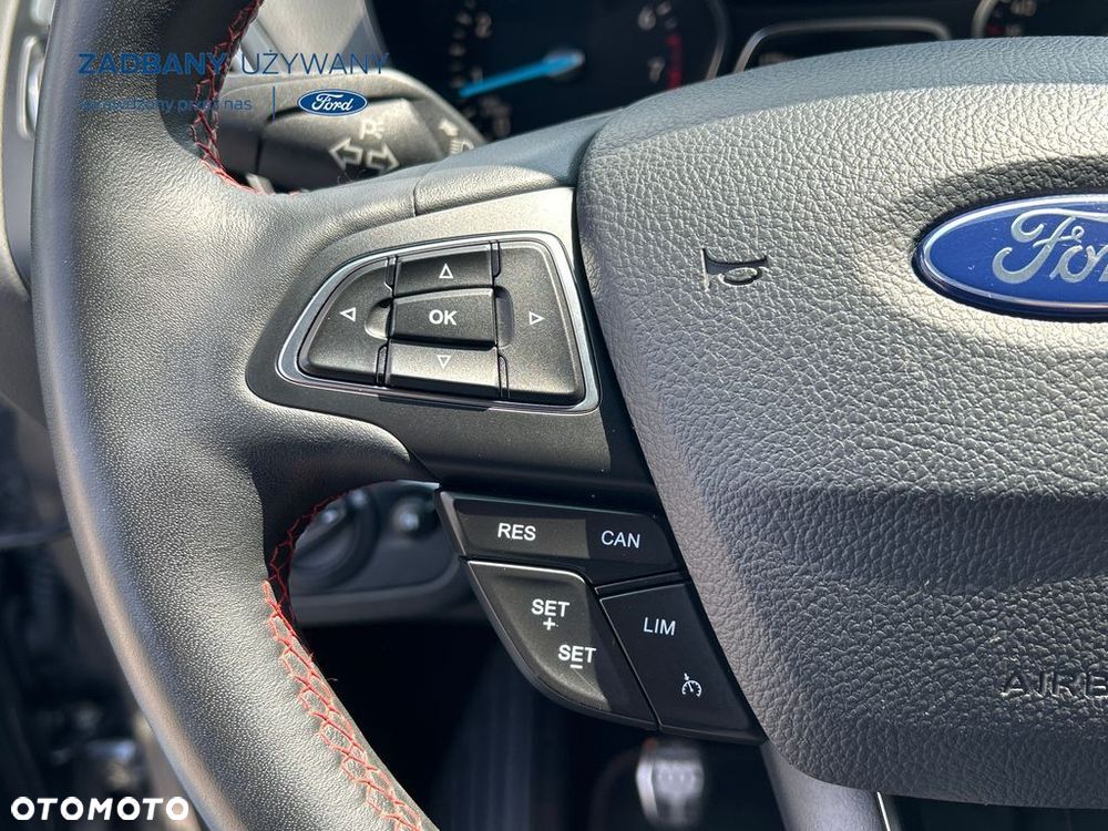 Ford Kuga - 16