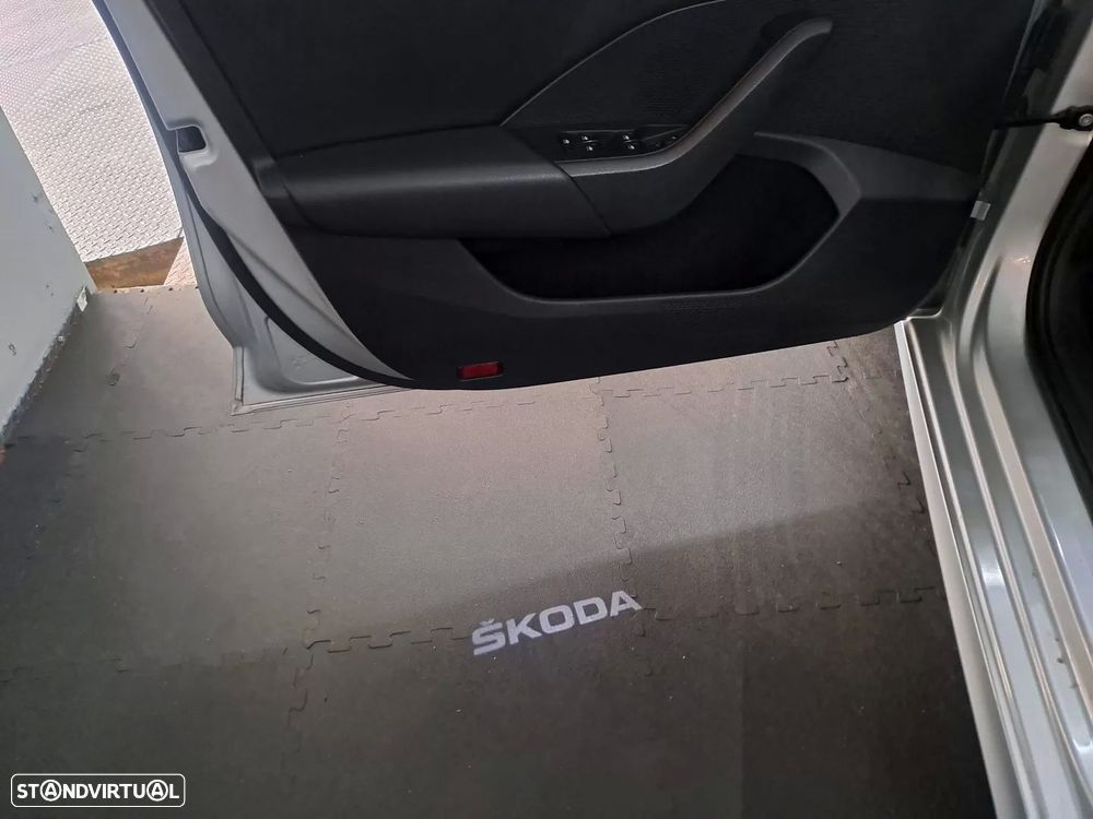 Skoda Octavia Break 2.0 TDI DSG - 8