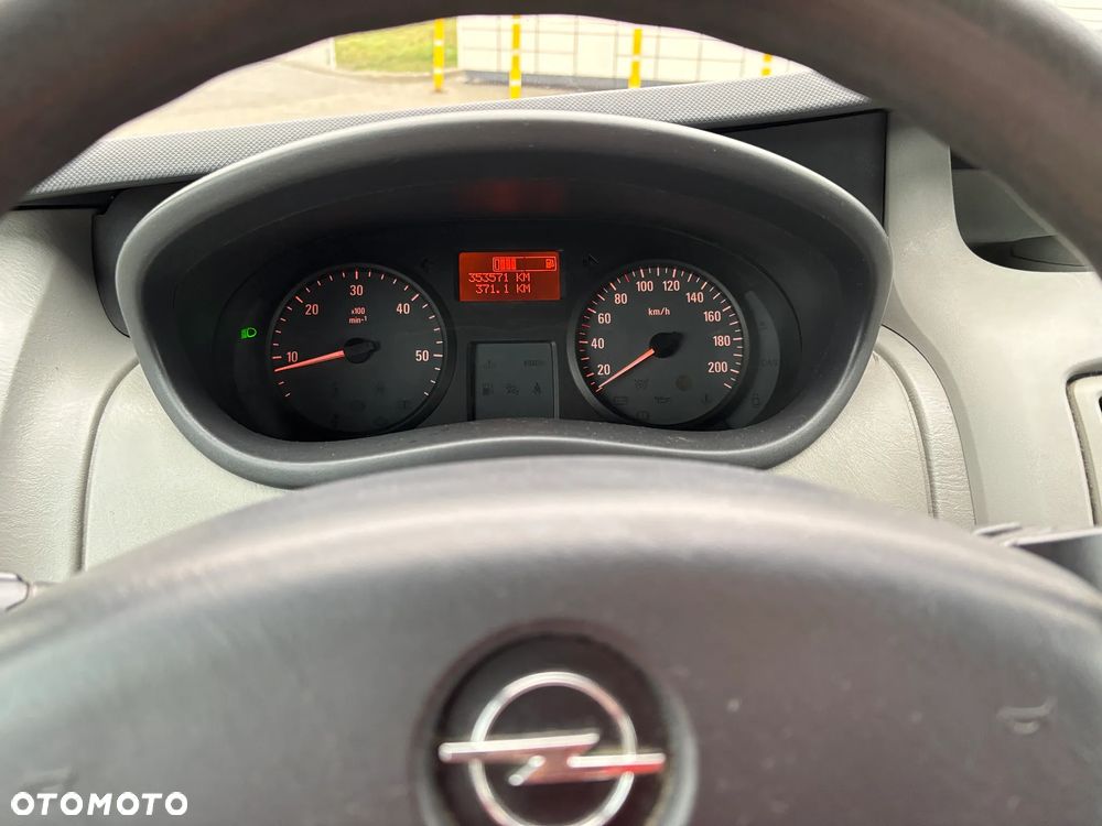 Opel Vivaro L1H1 DPF Tour - 9