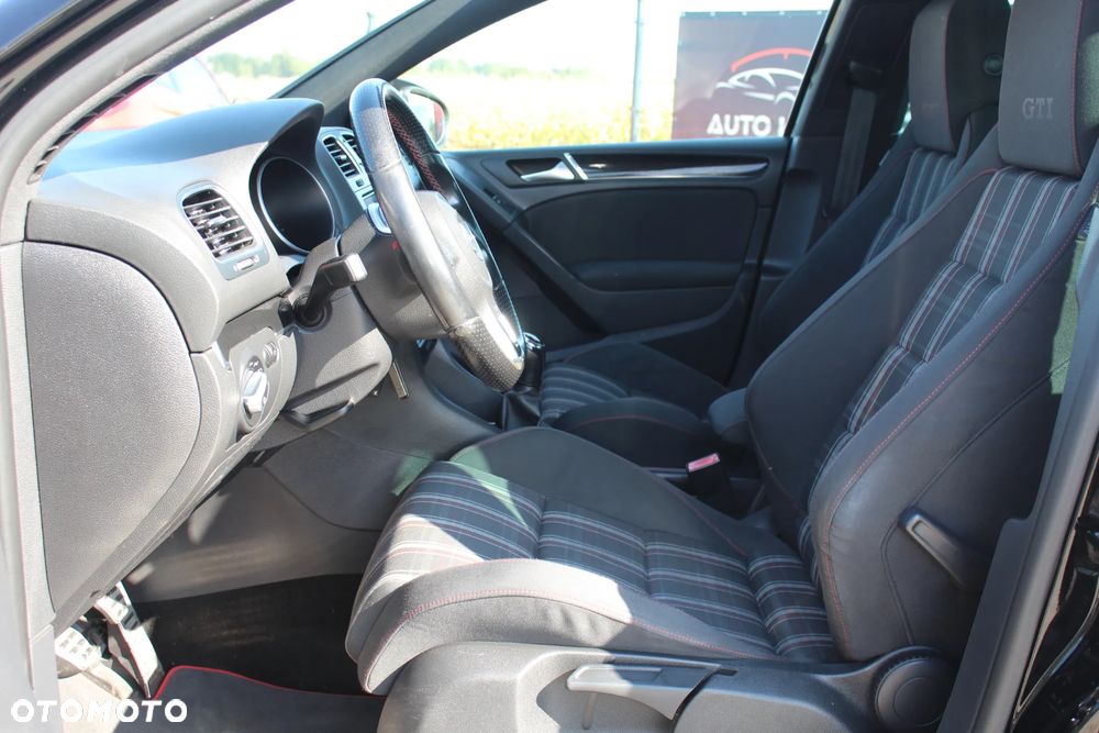 Volkswagen Golf 2.0 TSI GTI - 19
