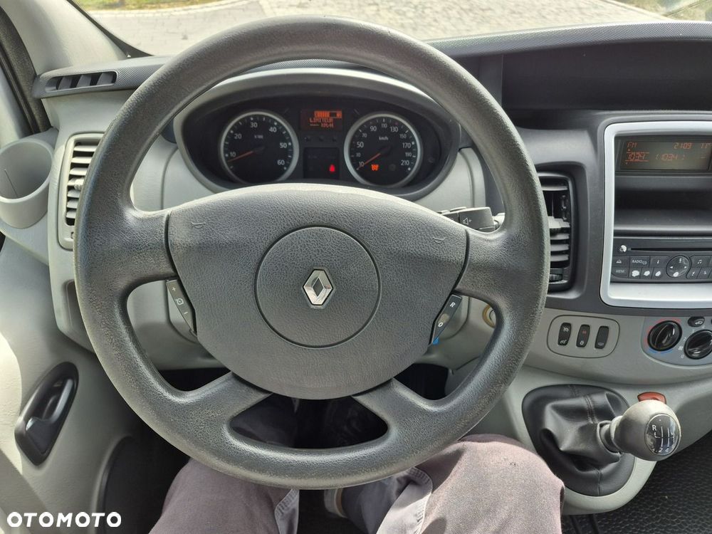Renault Trafic - 8