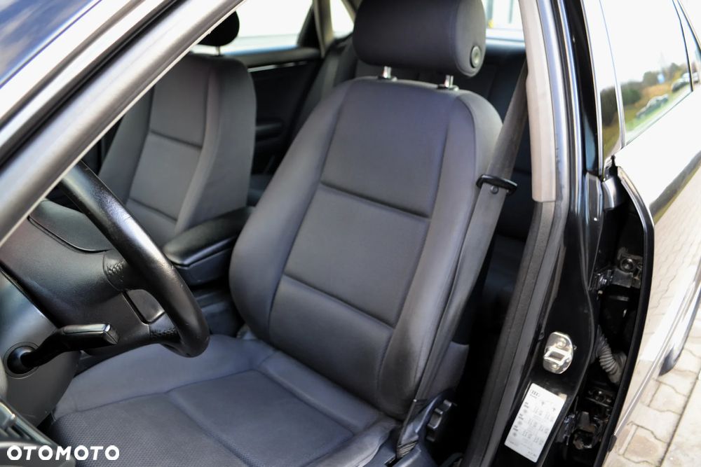 Audi A4 Limousine - 6