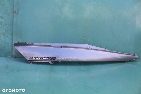 Suzuki Burgman AN 400 K3 K4 K5 K6 bok boczek tył tylny ogon prawy