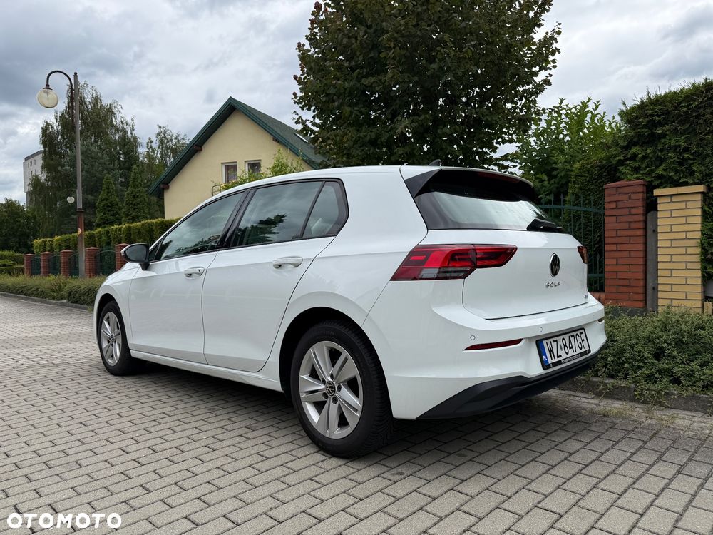 Volkswagen Golf 1.0 eTSI Life DSG - 25