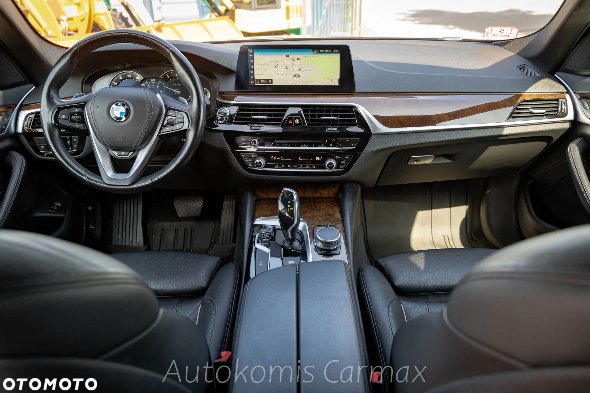 BMW Seria 5 540i xDrive - 13