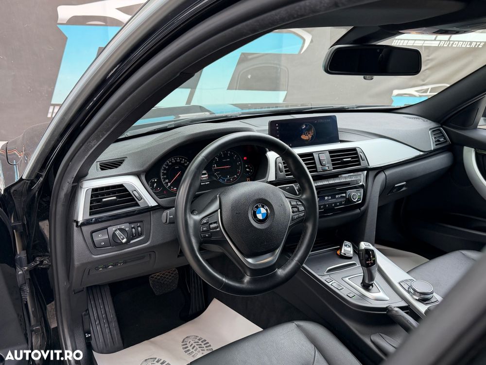 BMW Seria 3 320i Aut. Luxury Line - 12