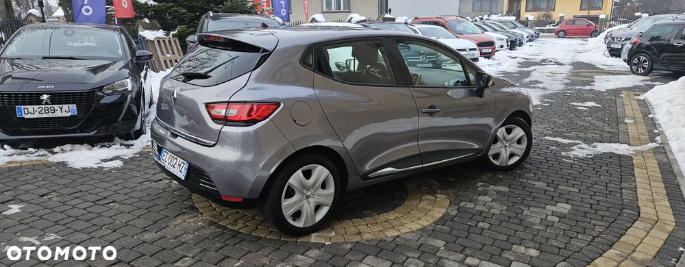 Renault Clio - 8