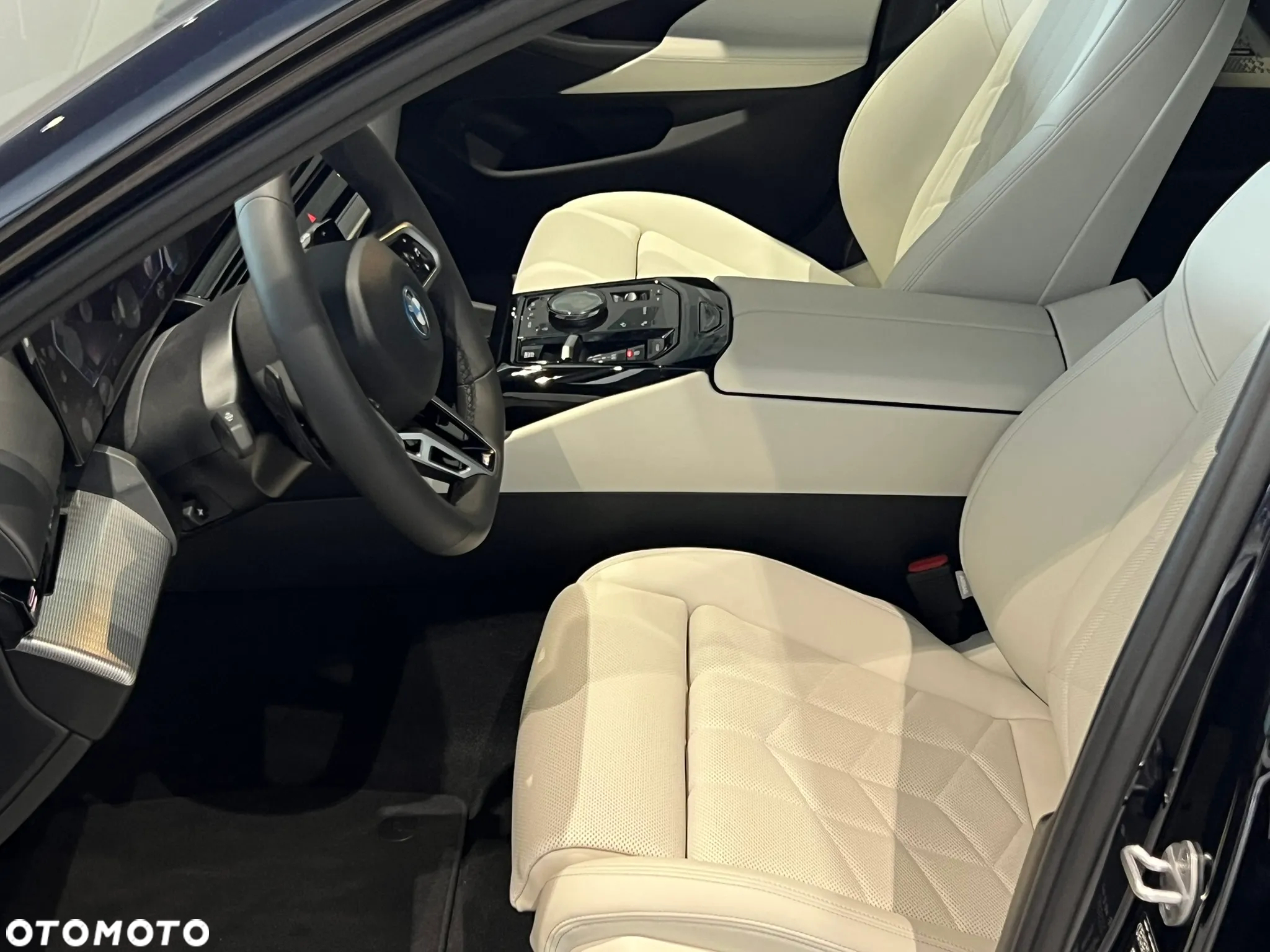 BMW Seria 5 530e xDrive PHEV M Sport - 18