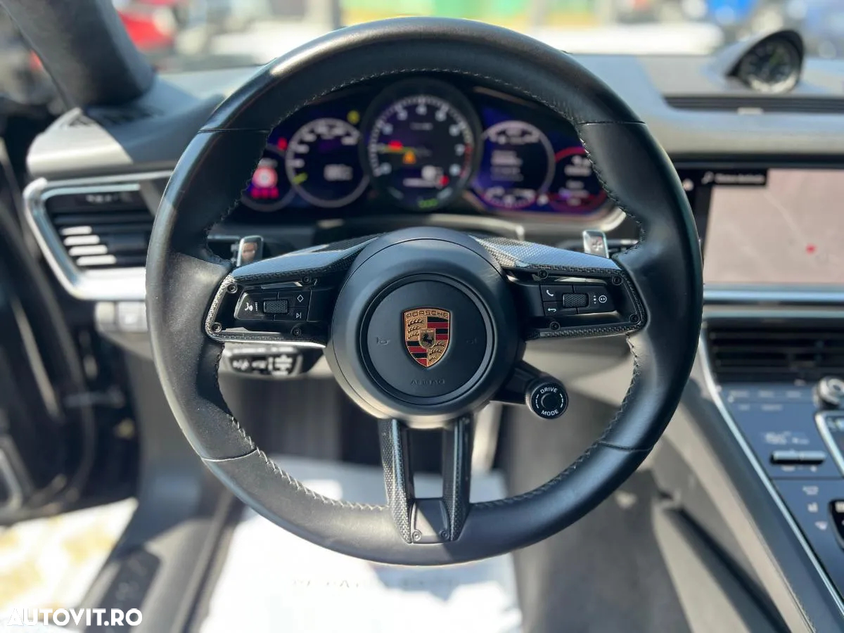 Porsche Panamera - 21