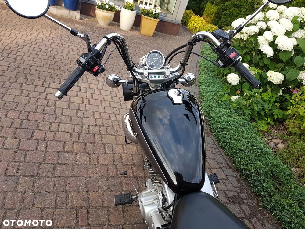 Yamaha XV - 17