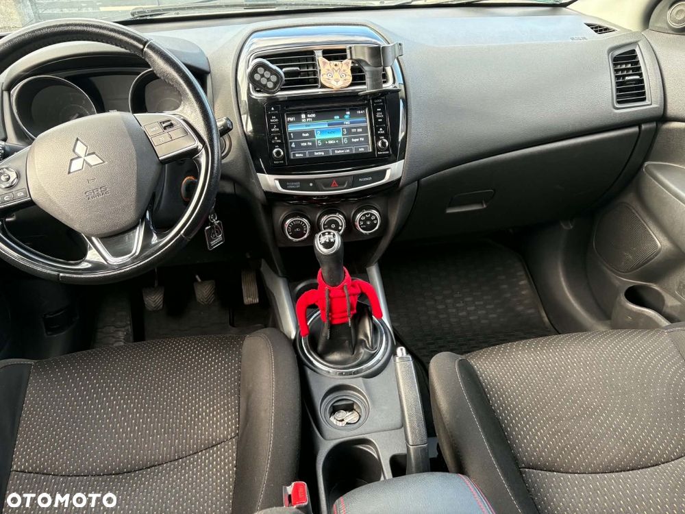 Mitsubishi ASX - 8