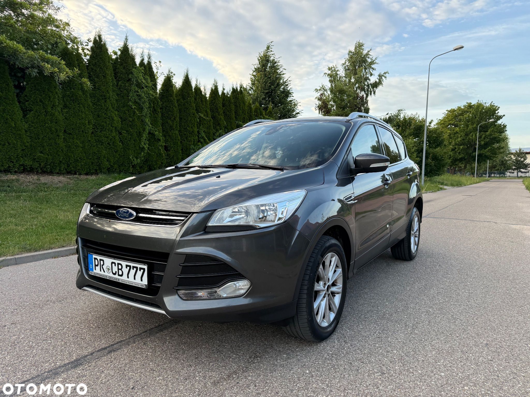 Ford Kuga - 1