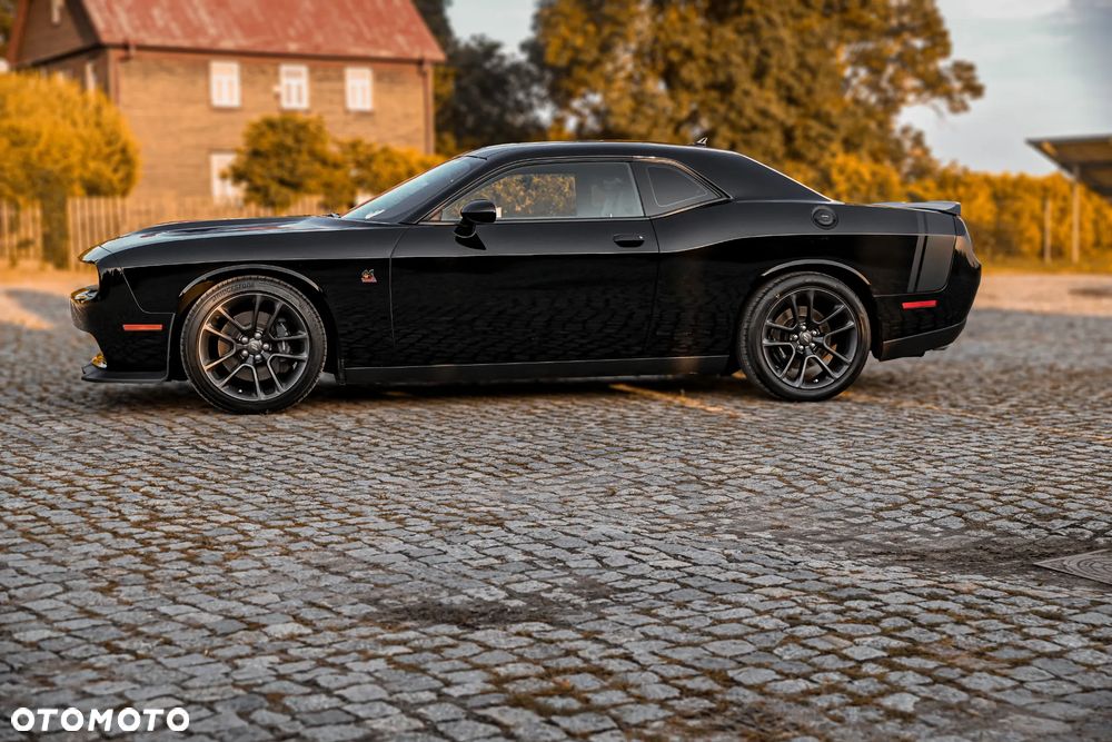 Dodge Challenger 6.4 Scat Pack - 3