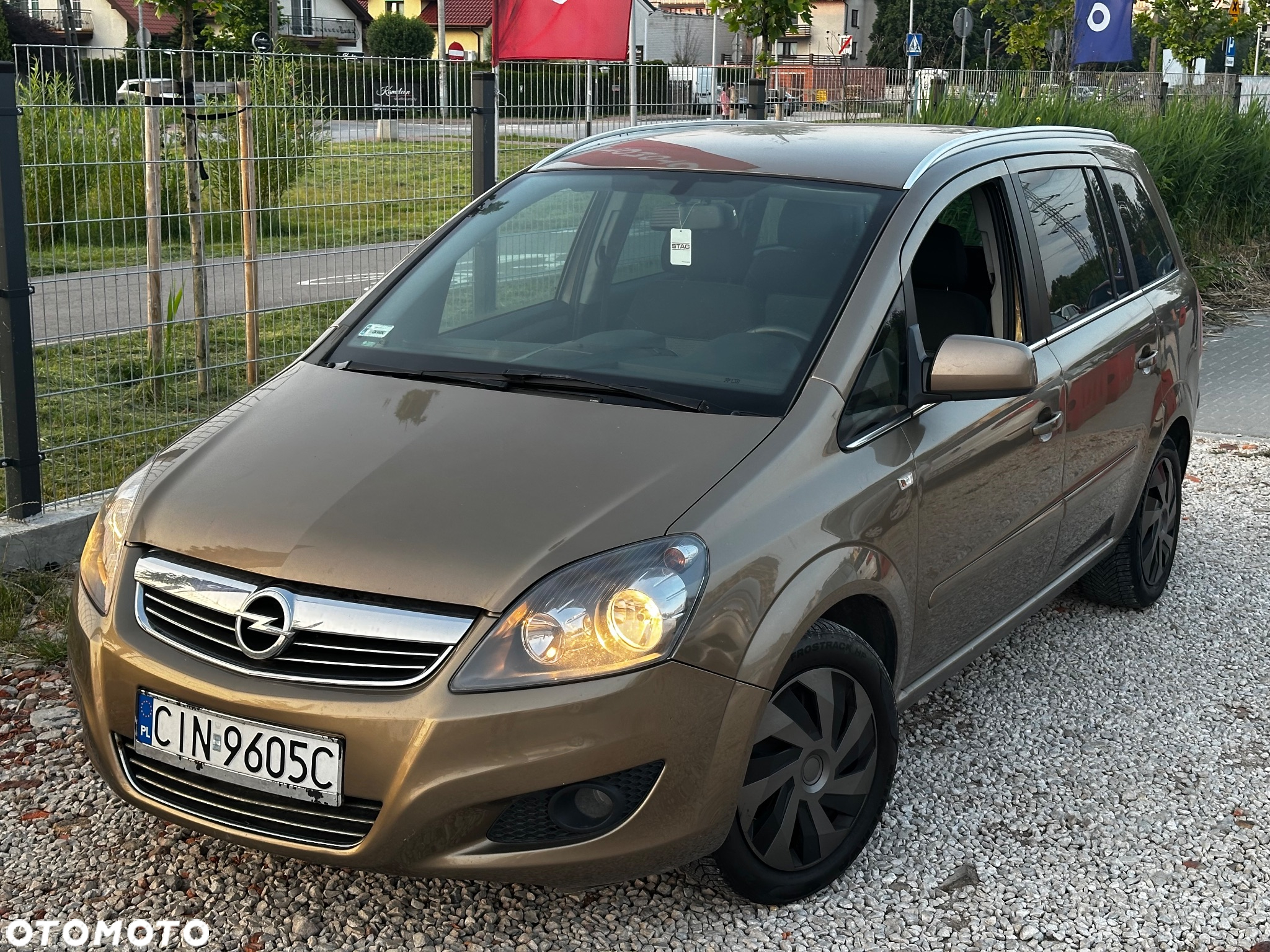 Opel Zafira 1.8 Cosmo - 2