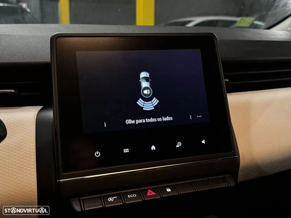 Renault Clio 1.0 TCe Evolution Bi-Fuel - 27