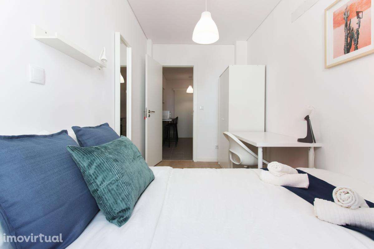 Quarto - localizado em Alameda Lisbon - Grande imagem: 2/12