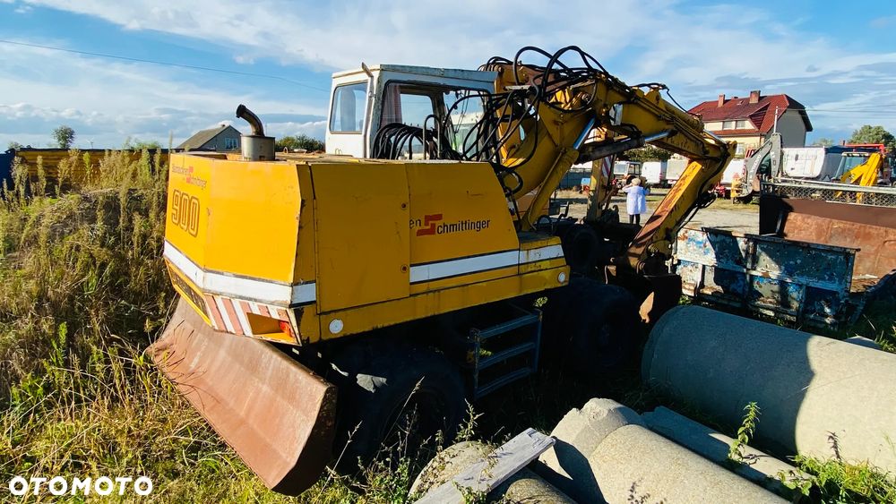 Liebherr A900B - 3