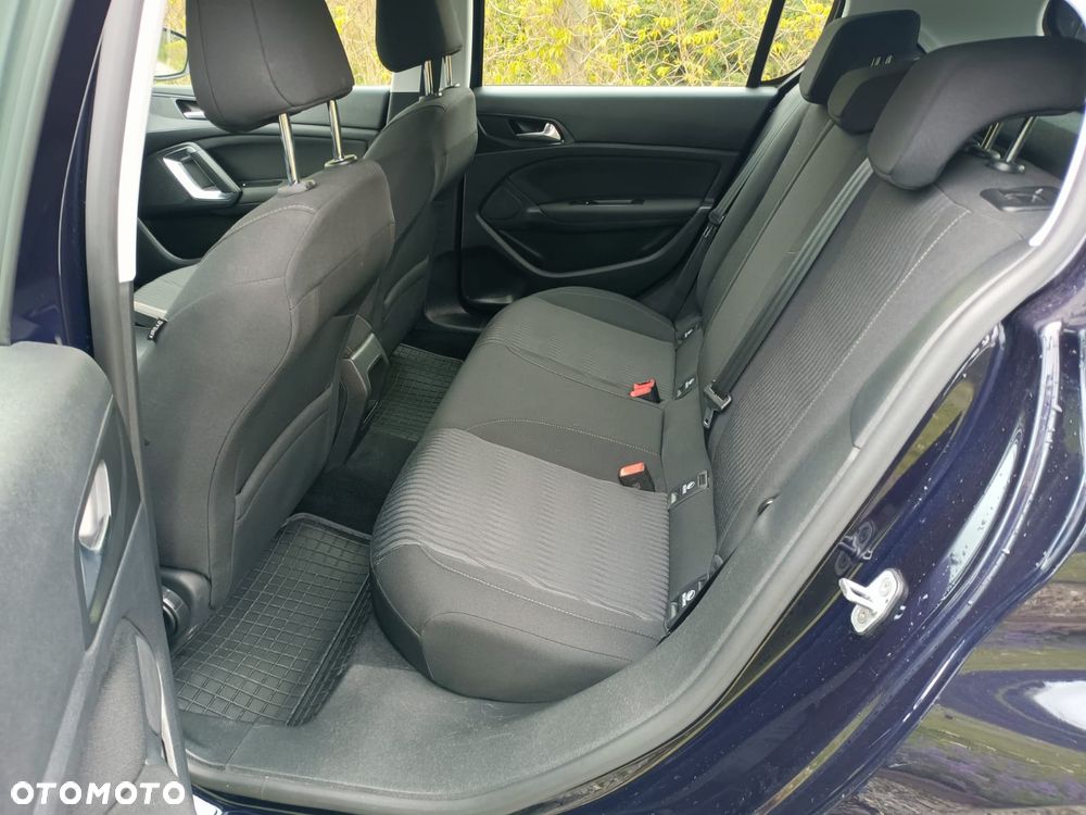 Peugeot 308 1.2 PureTech Business Line S&S - 14