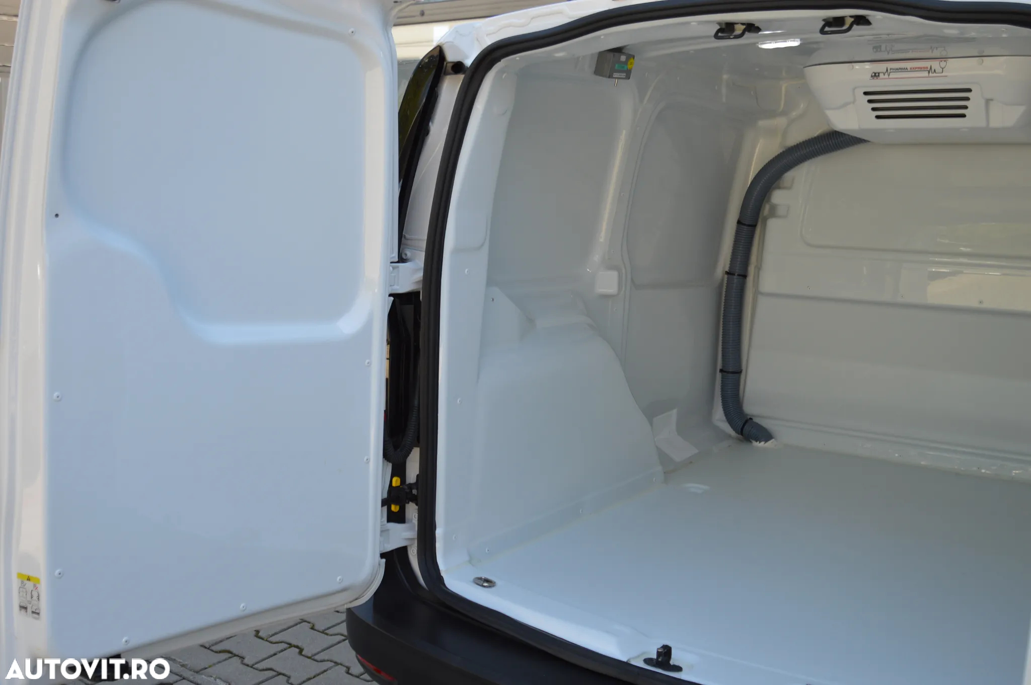 Volkswagen CADDY 2.0TDI FRIGORIFIC - 33