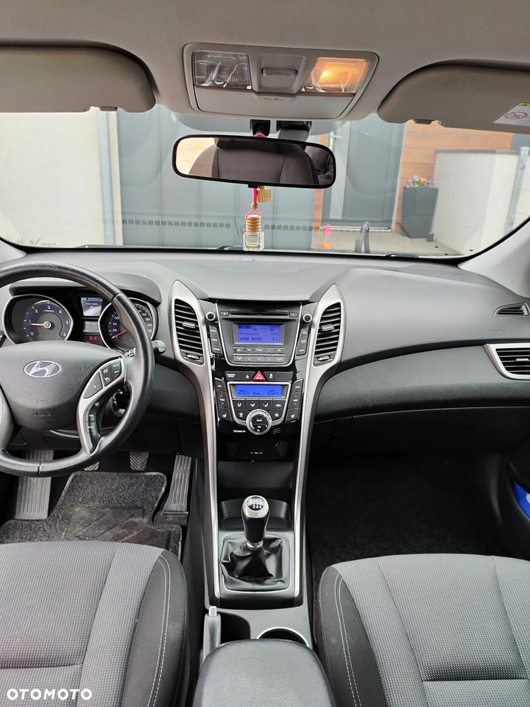 Hyundai i30 blue 1.6 CRDi Classic - 12